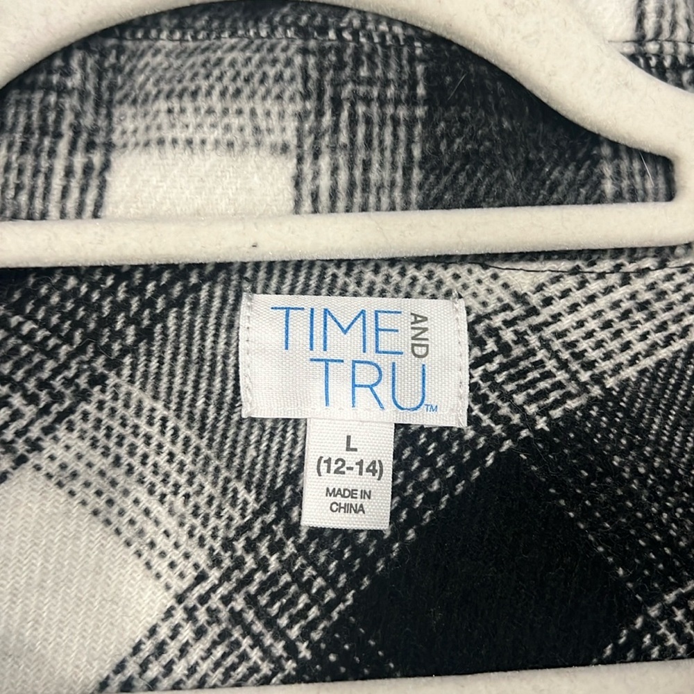 Time and Tru Black & White Shacket size L NWT - Picture 2 of 6